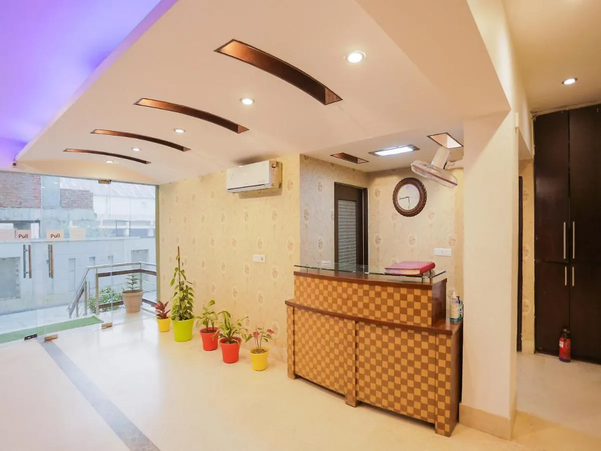 Oyo Townhouse 823 Green Leaf Gurgaon 3*,  Hindistan