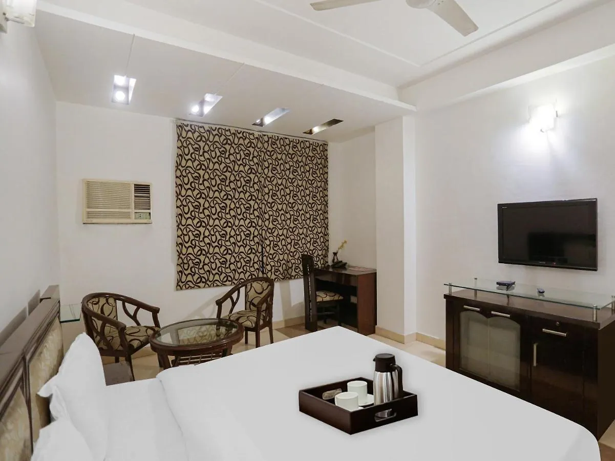 Oyo Townhouse 823 Green Leaf Gurgaon Otel